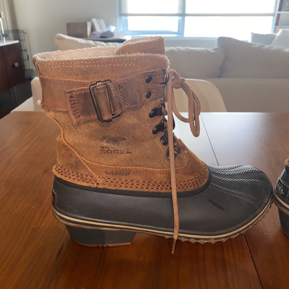 Like New Sorel Women’s Winter Fancy Lace ll Boot